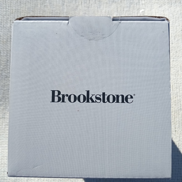 NIB Brookstone 2-pc Golf Ball Ice Molds - Picture 5 of 5